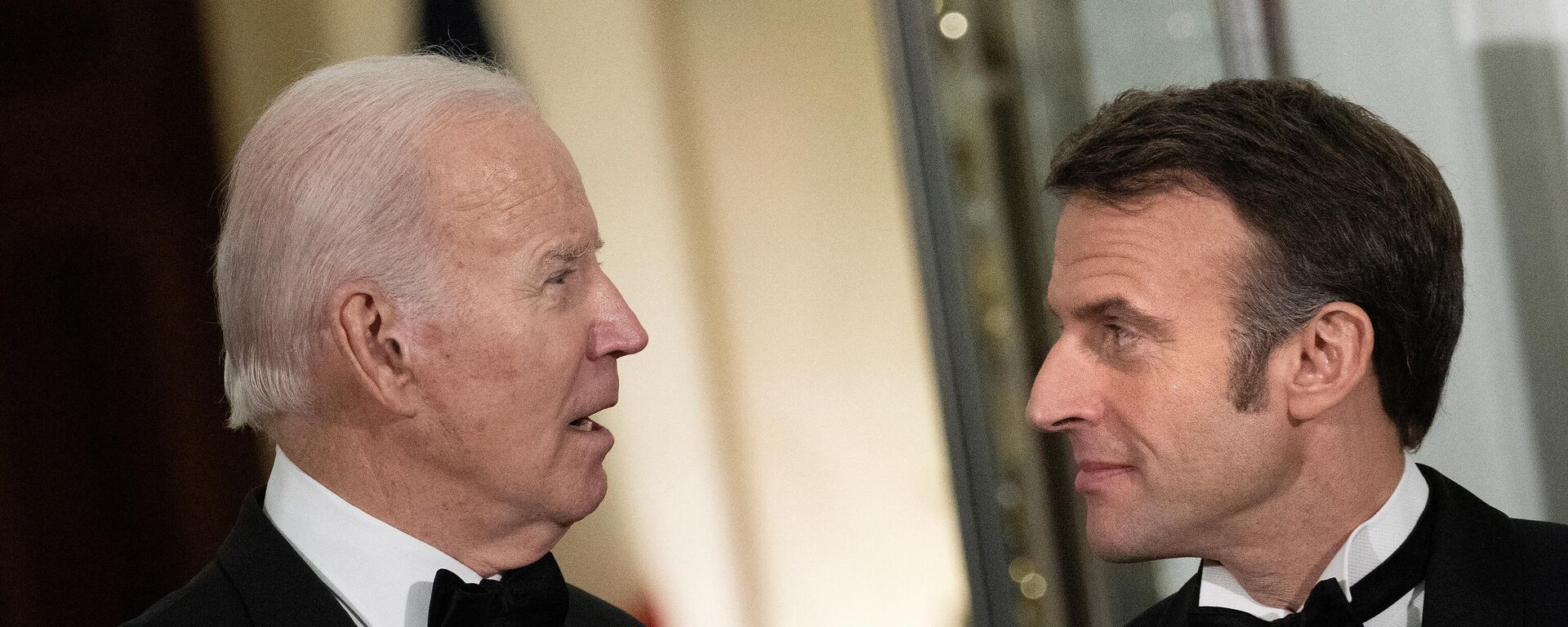 Joe Biden y Emmanuel Macron - Sputnik Mundo, 1920, 11.04.2023