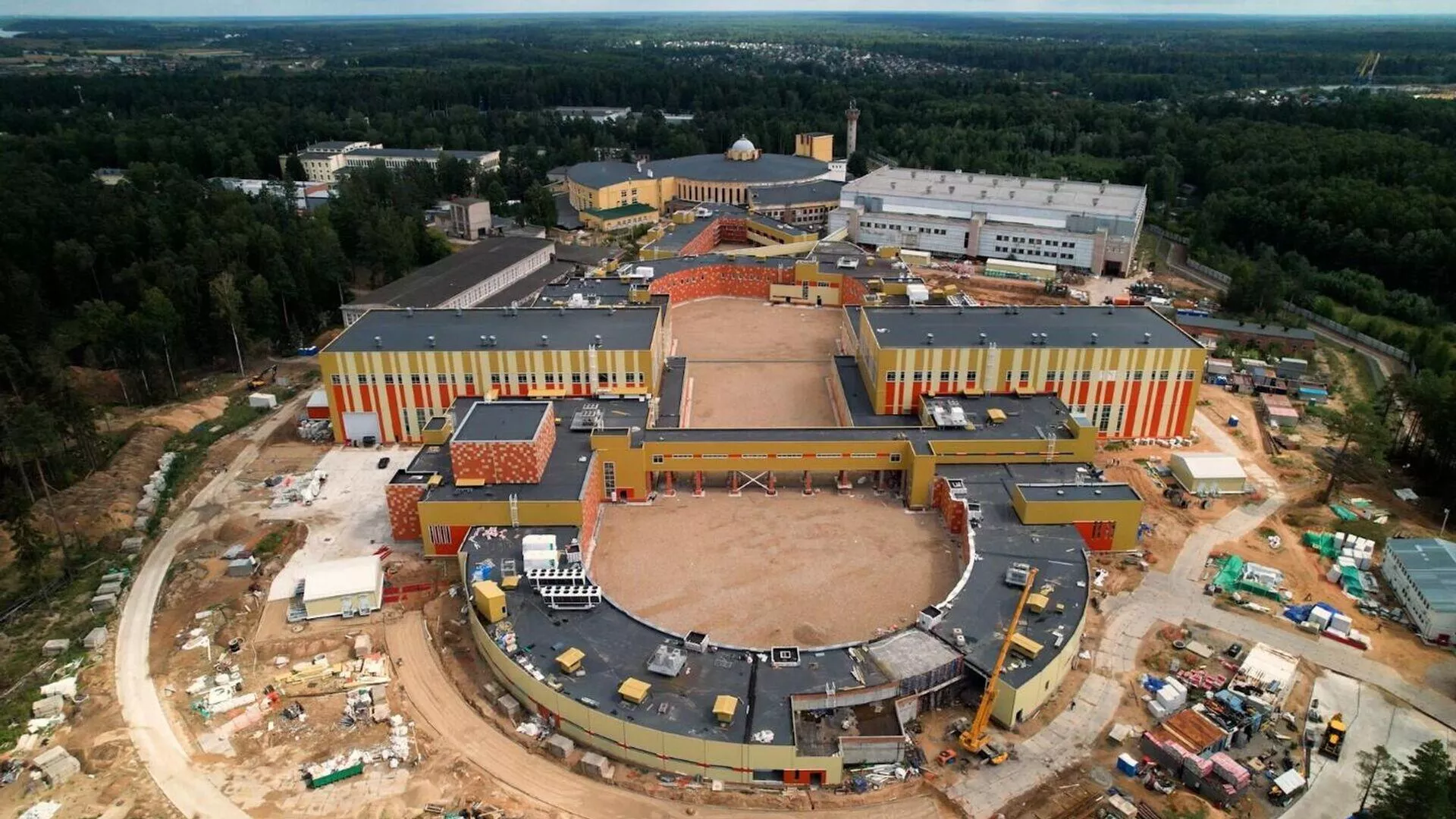 El colisionador NICA en construcción, imagen del año 2021 El colisionador NICA en construcción, imagen del año 2021 - Sputnik Mundo, 1920, 15.04.2023