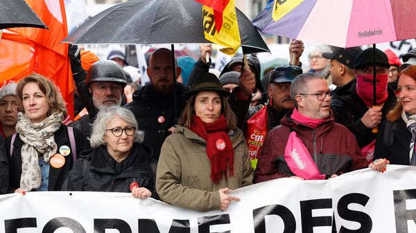 Autoridades de la CGT de Francia, en el centro, la secretaria general, Sophie Binet - Sputnik Mundo