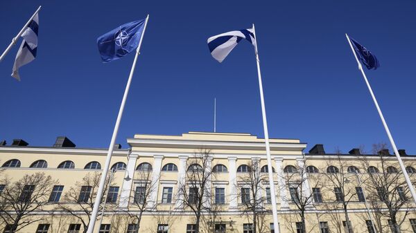 La bandera de Finlandia - Sputnik Mundo