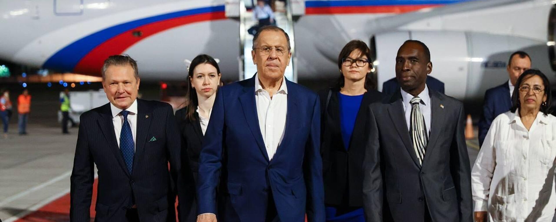 El canciller ruso, Serguéi Lavrov, llega a Cuba.  - Sputnik Mundo, 1920, 19.02.2024