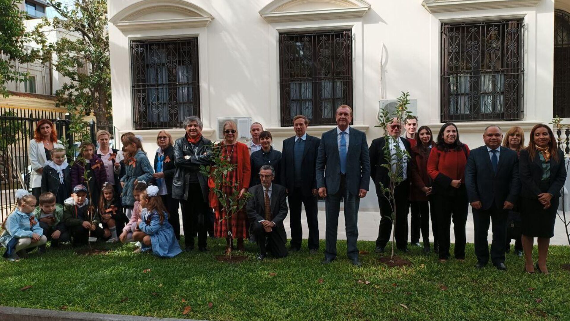 Plantan en Montevideo un jardín en memoria a los fallecidos en la Gran Guerra Patria Plantan en Montevideo un jardín en memoria a los fallecidos en la Gran Guerra Patria - Sputnik Mundo, 1920, 22.04.2023