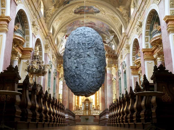 Escultura llamada "Estar en limbo", de 700 kilogramos y ubicada en una Iglesia de los esuitas en Vienaa, capital de Austria. Los autores son el grupo de arte Steinbrener/Dempf y Huber. Escultura llamada "Estar en limbo", de 700 kilogramos y ubicada en una Iglesia de los esuitas en Vienaa, capital de Austria. Los autores son el grupo de arte Steinbrener/Dempf y Huber. - Sputnik Mundo