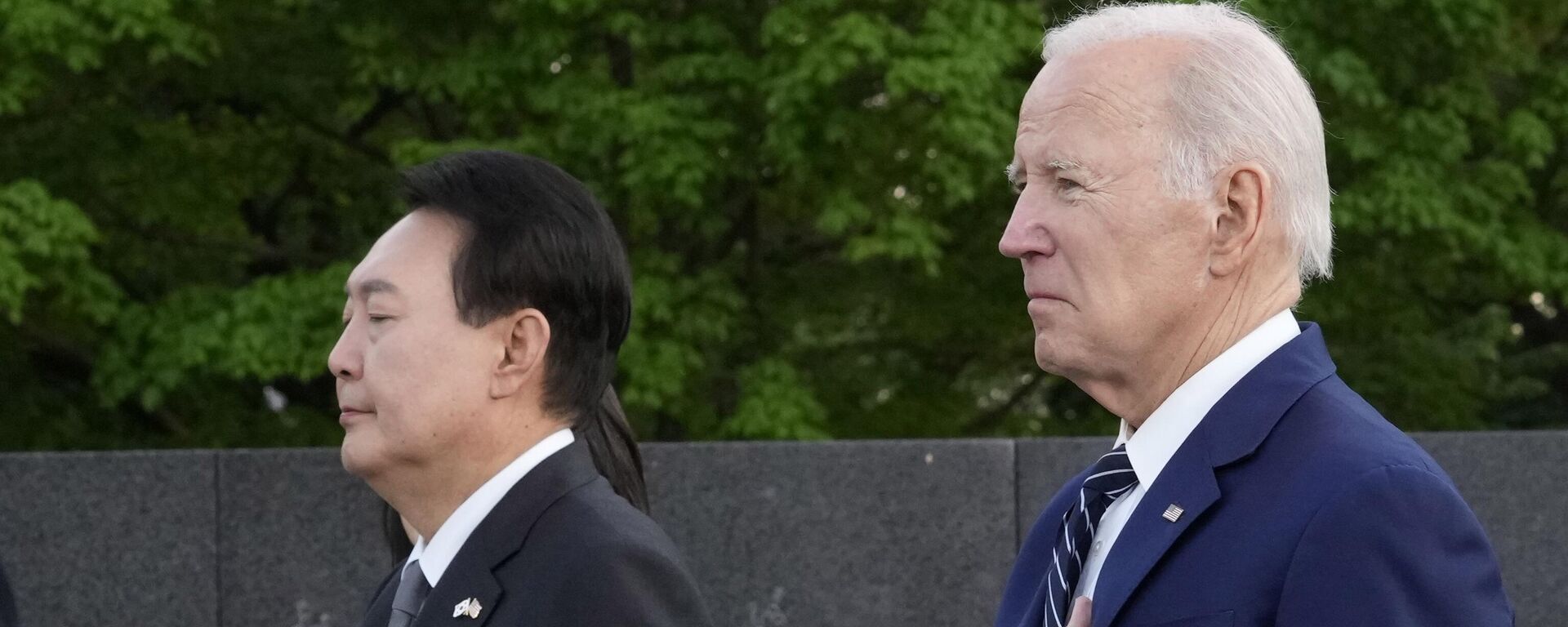 El presidente surcoreano Yoon Suk-yeol, y su par estadounidense, Joe Biden - Sputnik Mundo, 1920, 26.04.2023