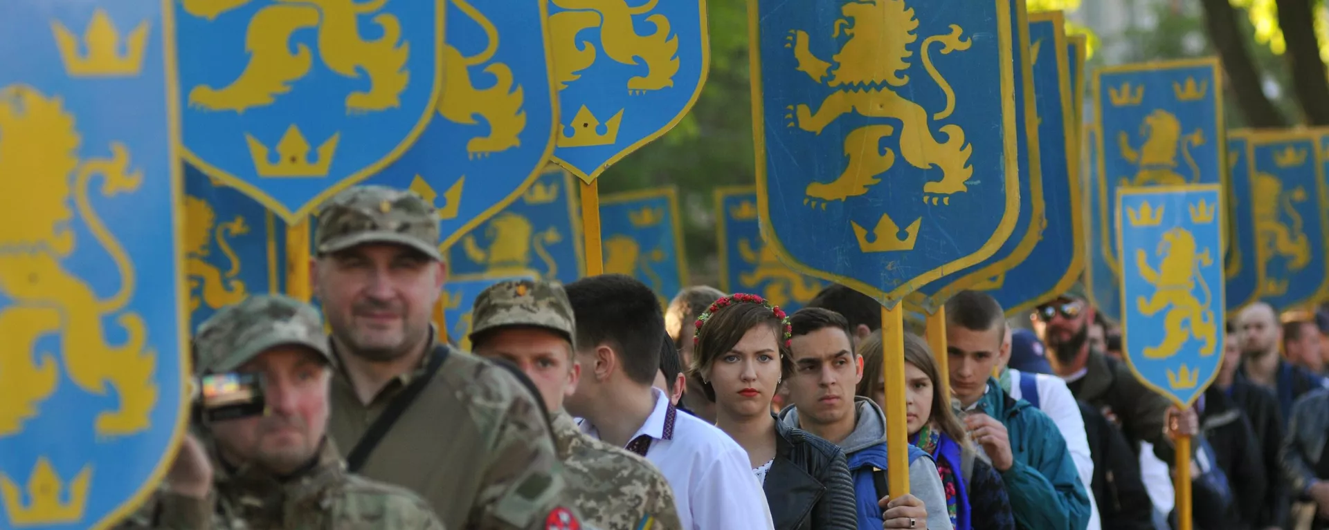 Procesión con motivo del aniversario de la creación de la división SS División Galizien en Ucrania - Sputnik Mundo, 1920, 28.04.2023