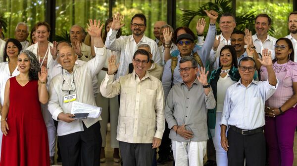 Gobierno de Colombia y guerrilla del ELN inician en Cuba tercer ciclo de diálogos de paz - Sputnik Mundo