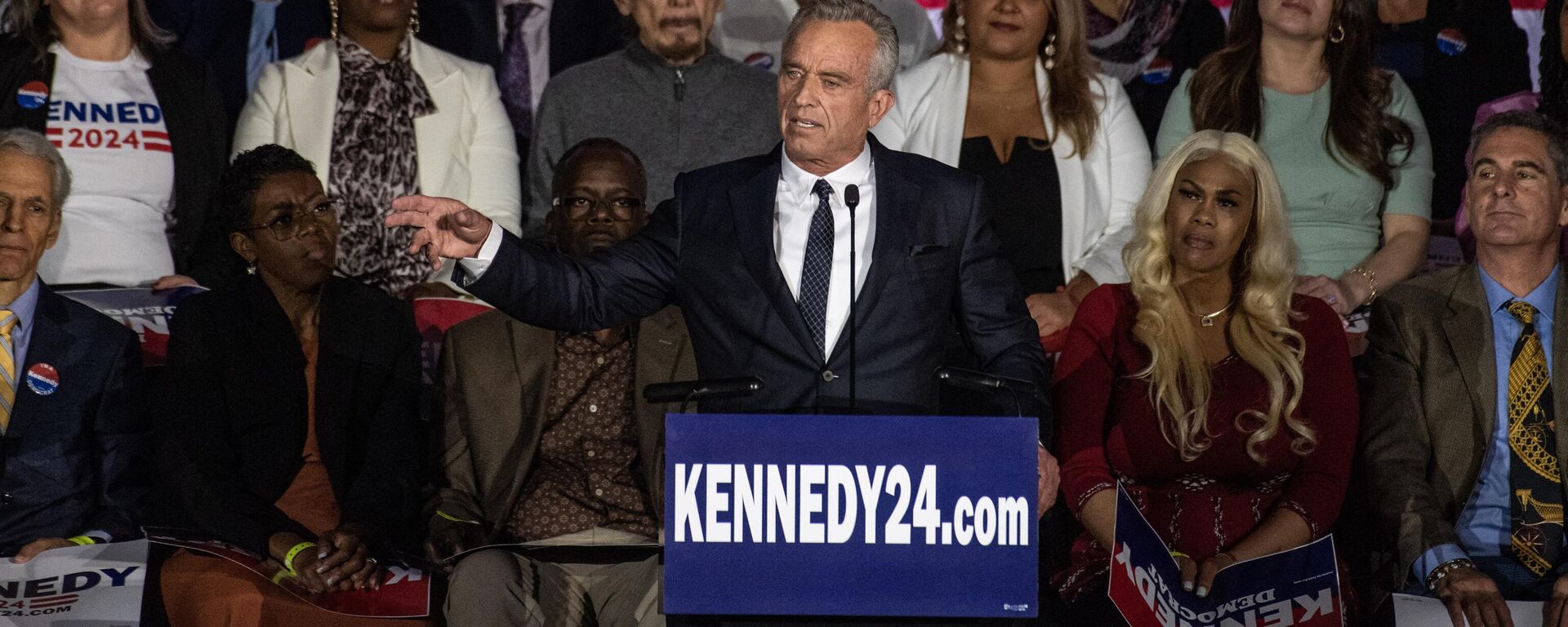 Robert F. Kennedy Jr. durante una campaña de lanzamiento de sus aspiraciones presidenciales en EEUU - Sputnik Mundo, 1920, 04.05.2023