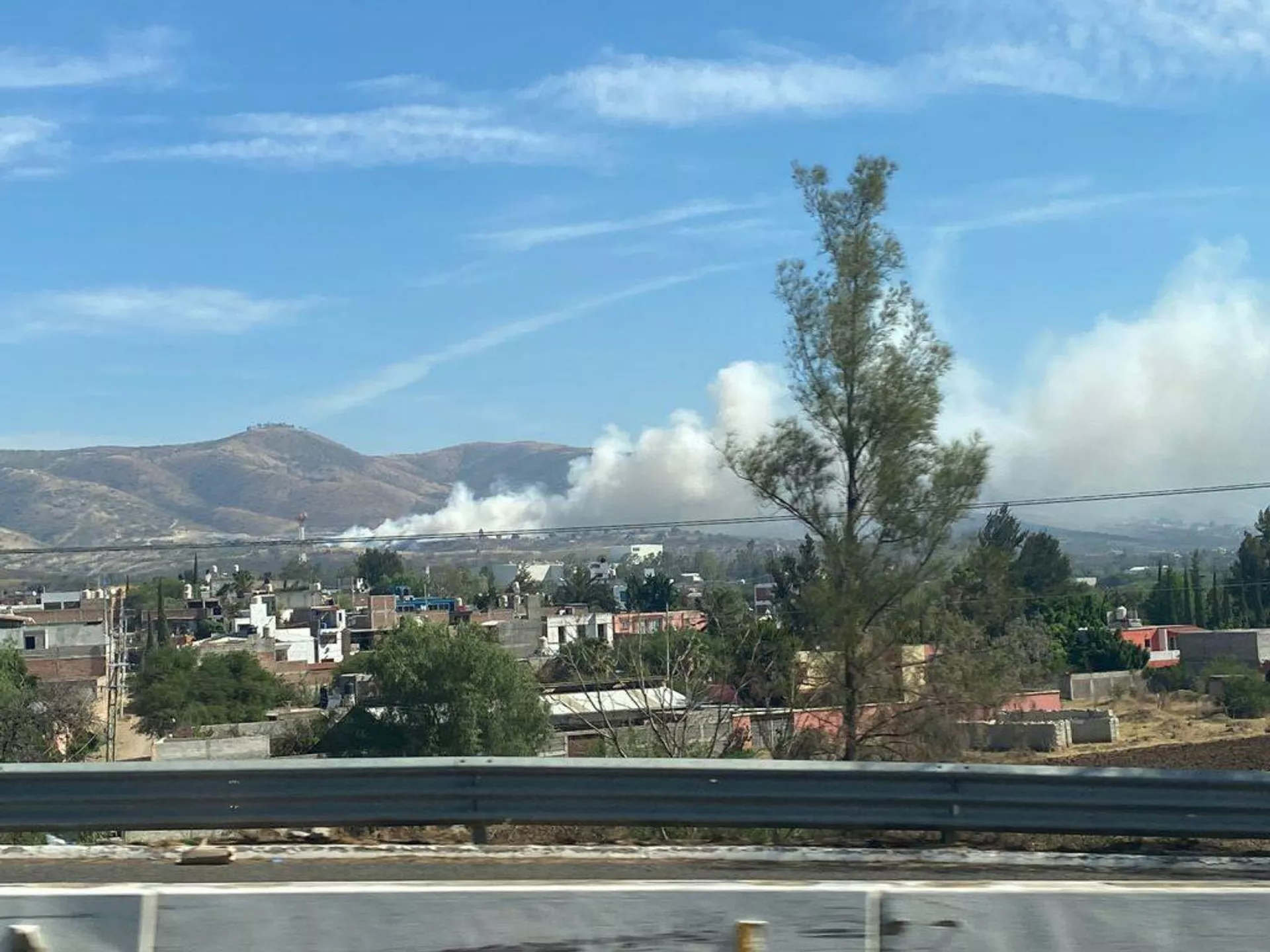 Incendio en la capital del estado de Guanajuato  - Sputnik Mundo, 1920, 05.05.2023