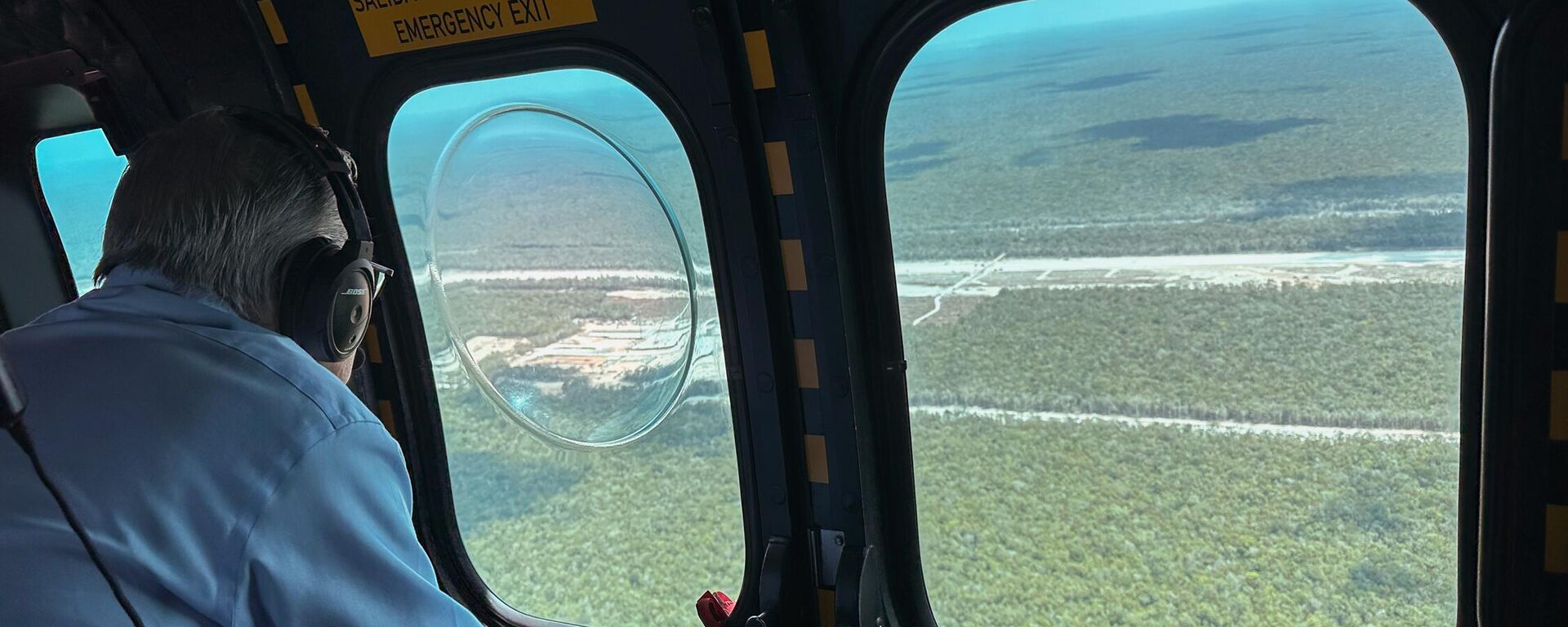 El presidente de México, Andrés Manuel López Obrador, supervisa los avances del Tren Maya, en el sureste del país latinoamericano - Sputnik Mundo, 1920, 08.05.2023