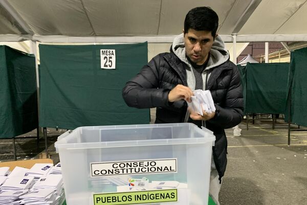 Luego del estallido social de 2019, Chile inició un proceso de redacción de una constitución que sustituya la actual, impuesta en dictadura - Sputnik Mundo