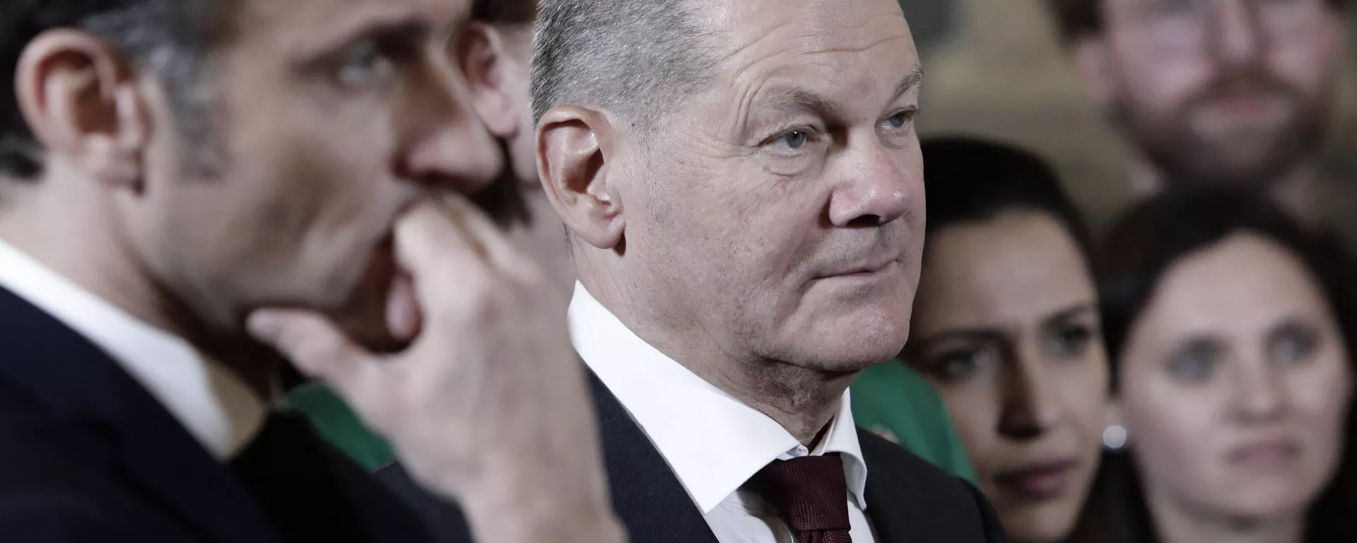 El presidente de Francia, Emmanuel Macron, y el canciller alemán Olaf Scholz El presidente de Francia, Emmanuel Macron, y el canciller alemán Olaf Scholz - Sputnik Mundo, 1920, 08.05.2023