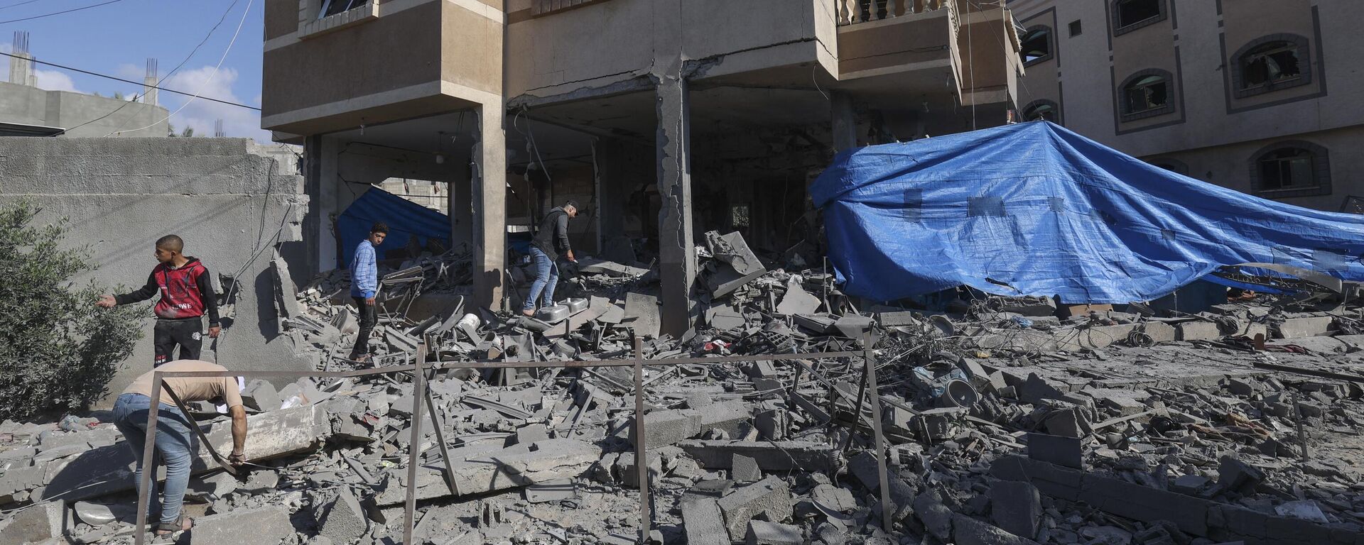 Edificios dañados en la Franja de Gaza por ataques de las Fuerzas de Defensa de Israel  - Sputnik Mundo, 1920, 09.05.2023
