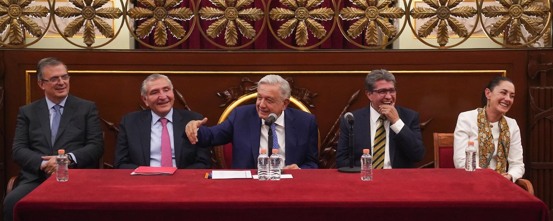 Andrés Manuel López Obrador con aspirantes presidenciales de Morena - Sputnik Mundo, 1920, 21.06.2023