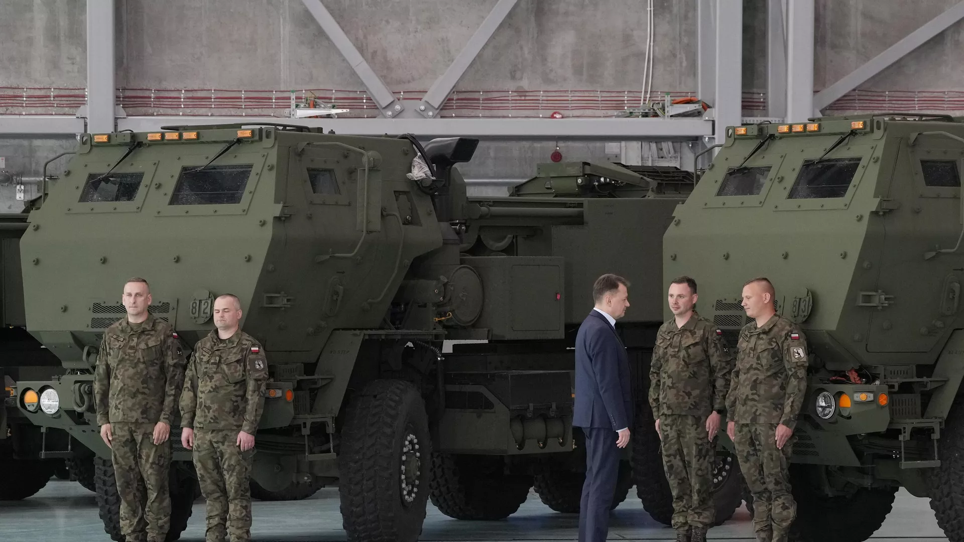 Sistemas de lanzamisiles múltiples Himars de fabricación norteamericana llegan a Polonia