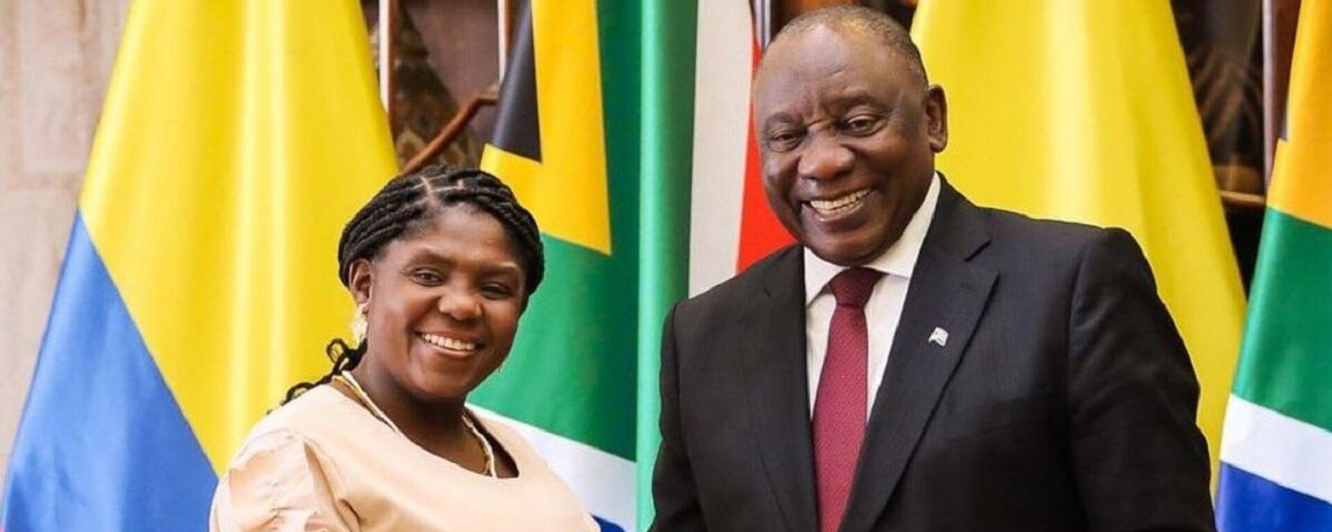 La vicepresidenta colombiana, Francia Márquez, y el presidente de Sudáfrica, Cyril Ramaphosa - Sputnik Mundo, 1920, 17.05.2023