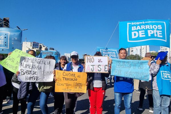 Masiva marcha en Argentina contra el brutal ajuste que manda el FMI contra el pueblo - Sputnik Mundo
