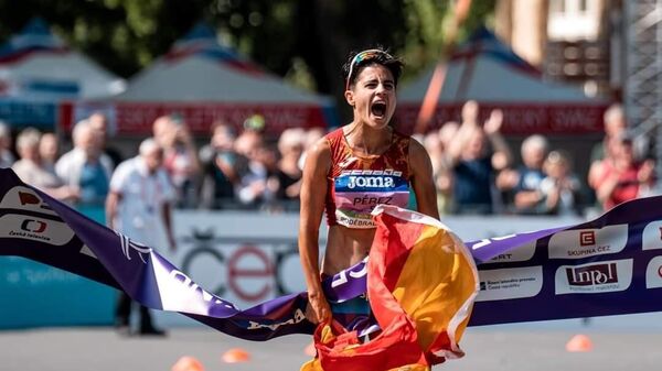 María Pérez García, deportista española que compite en atletismo, especialista en la disciplina de marcha  - Sputnik Mundo