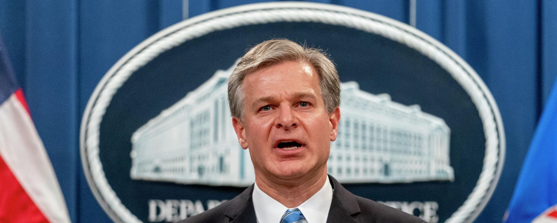 El director de la Oficina Federal de Investigaciones (FBI), Christopher Wray - Sputnik Mundo, 1920, 11.07.2023