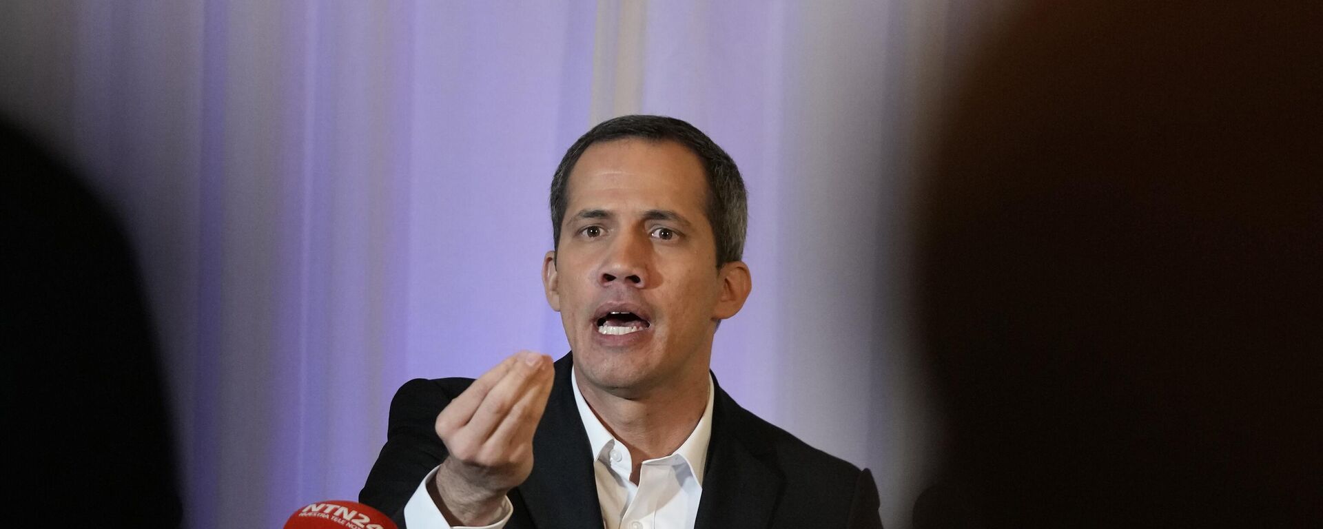 El opositor venezolano Juan Guaidó durante una rueda de prensa - Sputnik Mundo, 1920, 06.10.2023