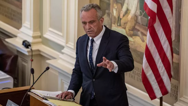 El aspirante presidencial de EEUU, Robert Kennedy Jr., durante un evento en New Hampshire - Sputnik Mundo