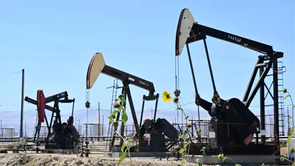 La producción petrolera (imagen referencial) - Sputnik Mundo