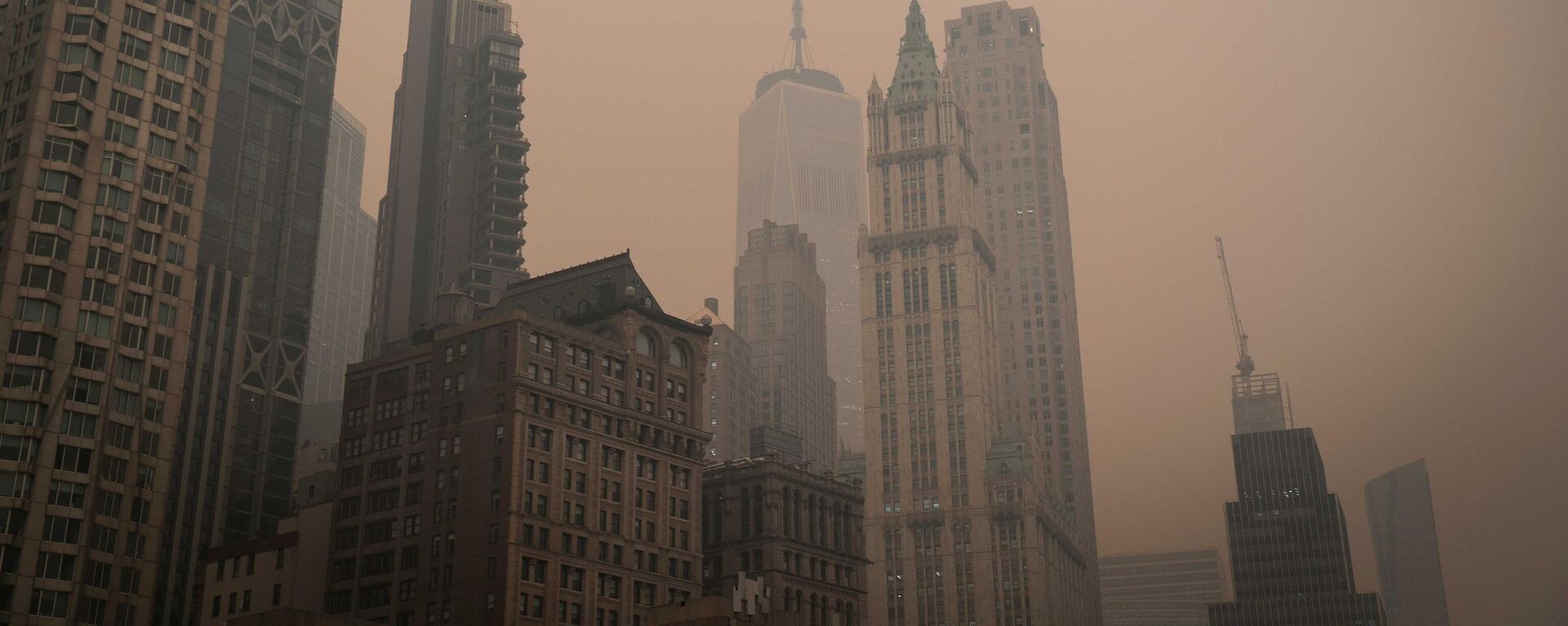 El humo de incendios canadienses ralentiza tráfico aéreo en Nueva York y Filadelfia, EEUU - Sputnik Mundo, 1920, 07.06.2023