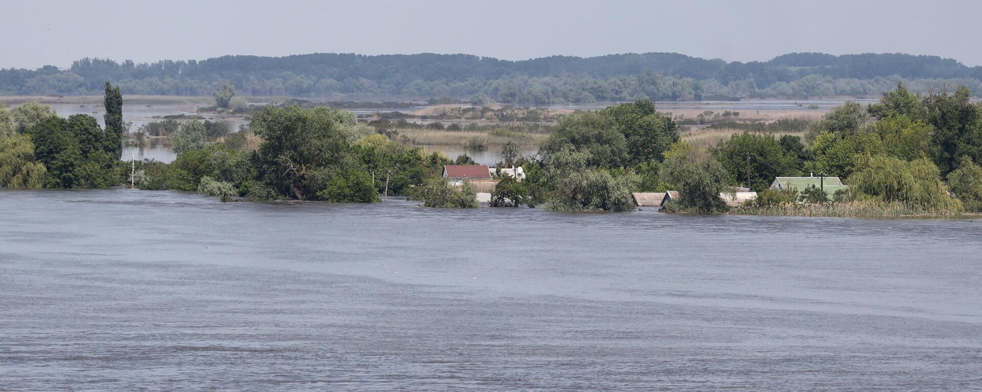 Visión general de las inundaciones por los ataques a la presa de Kajovka, en la región de Jersón.  - Sputnik Mundo, 1920, 09.06.2023