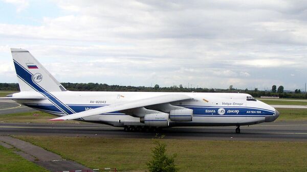 An-124-100 Ruslán de la aerolínea rusa Volga-Dnepr - Sputnik Mundo