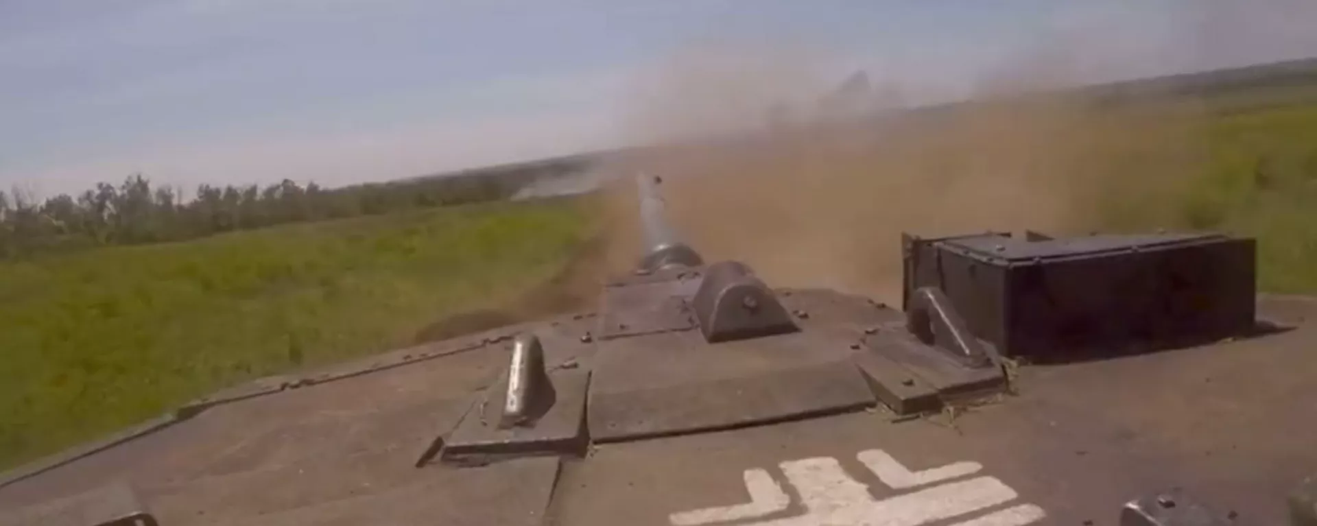Un tanque alemán con un símbolo nazi Un tanque alemán con un símbolo nazi - Sputnik Mundo, 1920, 14.06.2023