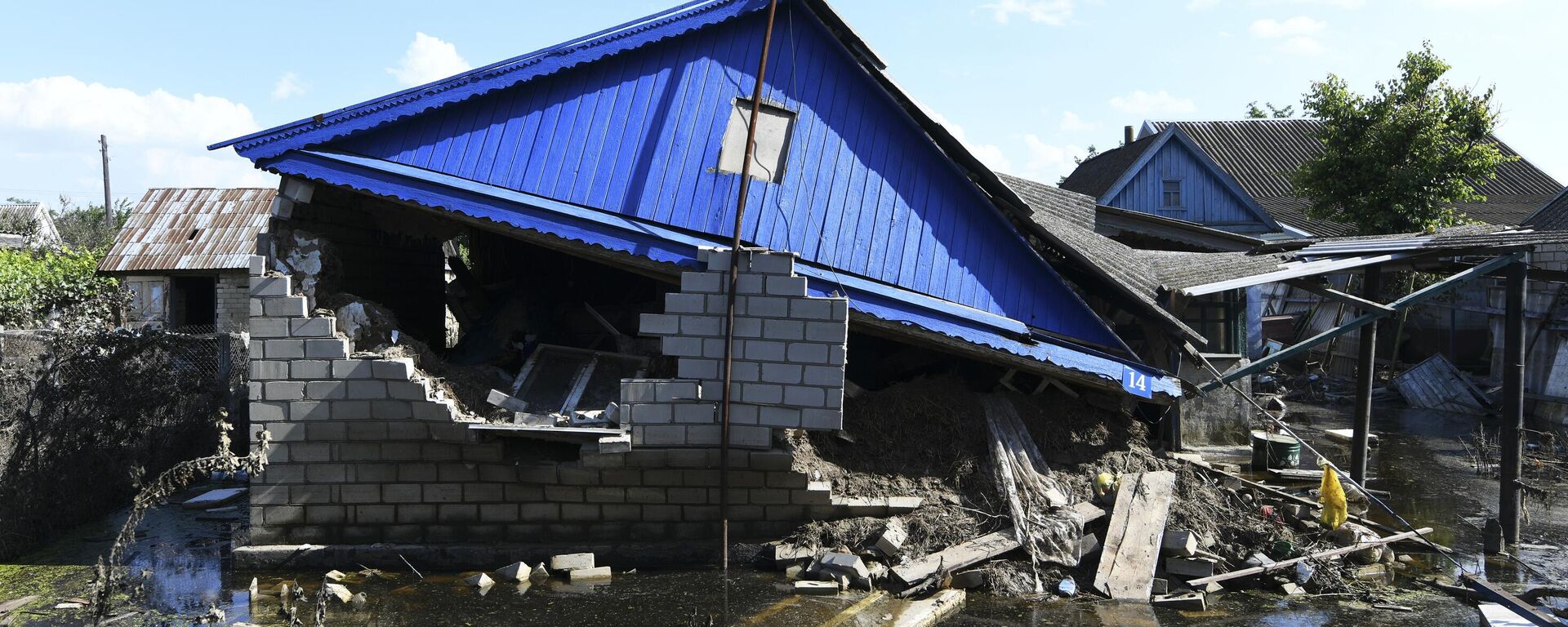 Consecuencias de las inundaciones causadas por el derrumbamiento de la central hidroeléctrica de Kajovka - Sputnik Mundo, 1920, 18.06.2023