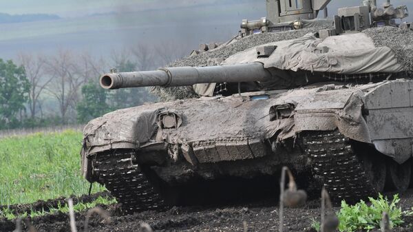 Un tanque ruso - Sputnik Mundo