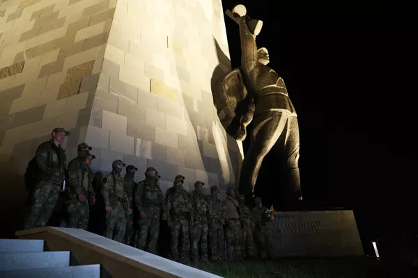 Las celebraciones tuvieron lugar en el complejo conmemorativo Saur-Mogila, en la república popular de Donetsk. Las celebraciones tuvieron lugar en el complejo conmemorativo Saur-Mogila, en la república popular de Donetsk. - Sputnik Mundo
