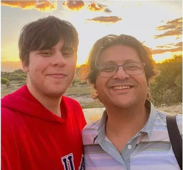 Shahzada Dawood, uno de los ciudadanos más ricos de Pakistán, y su hijo de 19 años, Suleiman (izda.), también estaban en el batiscafo. Shahzada Dawood, uno de los ciudadanos más ricos de Pakistán, y su hijo de 19 años, Suleiman (izda.), también estaban en el batiscafo. - Sputnik Mundo