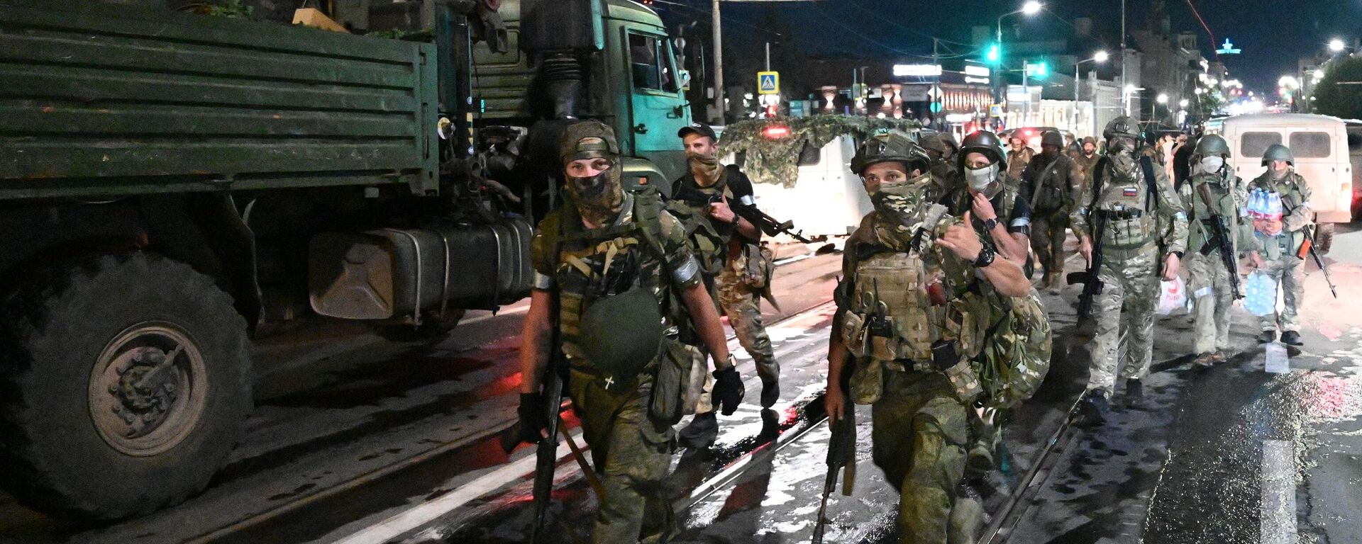 Combatientes del Grupo Wagner en la ciudad rusa Rostov del Don - Sputnik Mundo, 1920, 26.06.2023