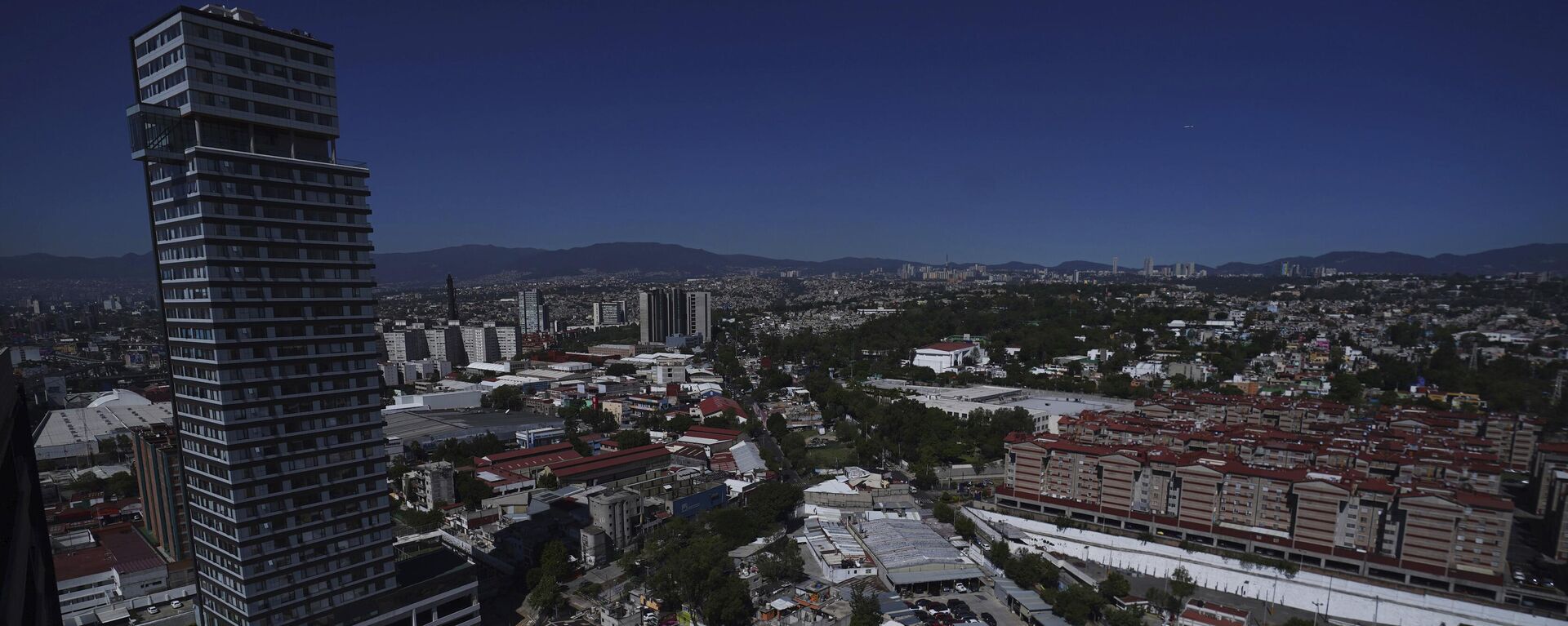 La Ciudad de México es una de las regiones del país donde la contaminación atmosférica es más visible. - Sputnik Mundo, 1920, 07.10.2024