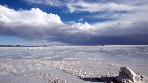 Salar de Uyuni en Bolivia (imagen de archivo) - Sputnik Mundo