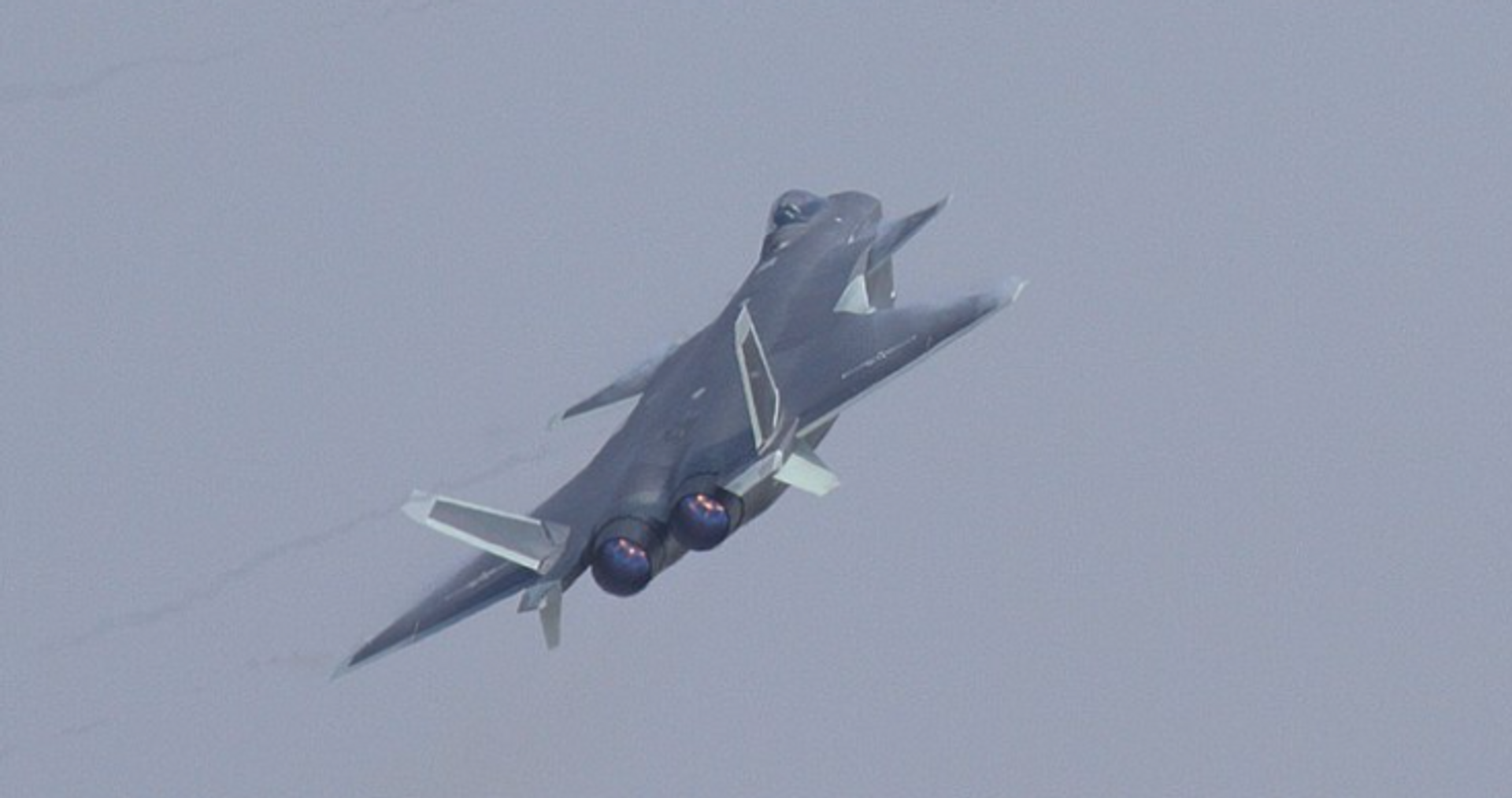 Chengdu J-20 que hizo su primera aparición pública en el Airshow China 2016 - Sputnik Mundo, 1920, 15.07.2024