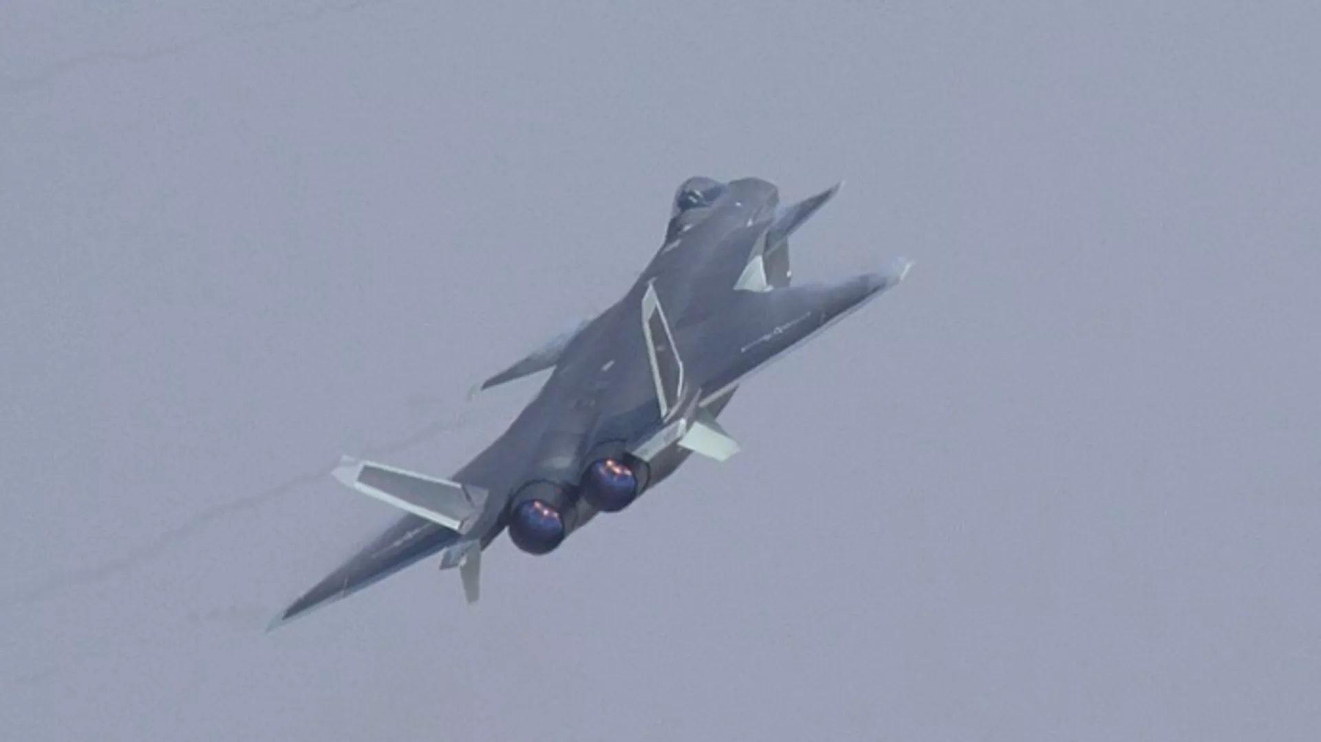 Chengdu J-20 que hizo su primera aparición pública en el Airshow China 2016