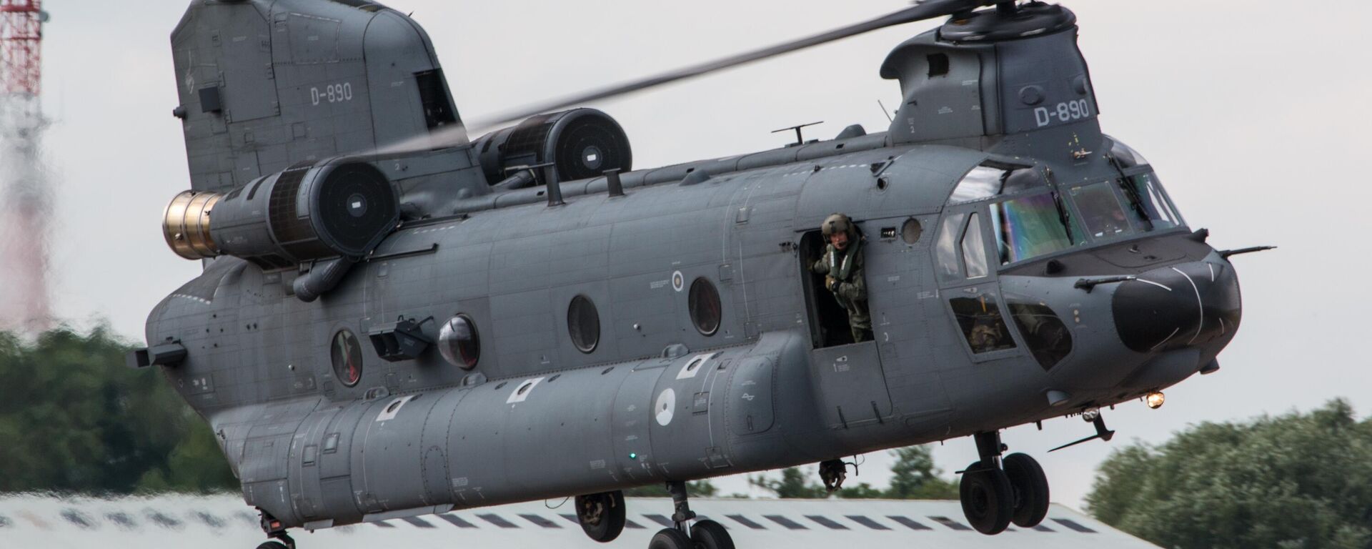 Un helicóptero de transporte de carga pesada CH-47F Chinook - Sputnik Mundo, 1920, 05.07.2023