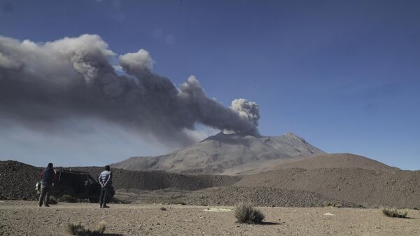 Volcán Ubinas en Perú  - Sputnik Mundo