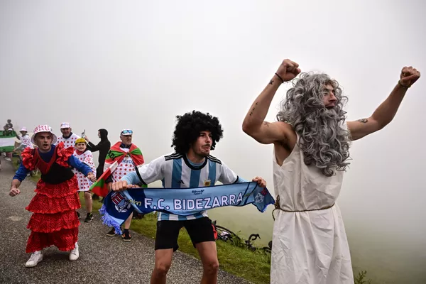 Aficionados durante la 5ª etapa del Tour de Francia de ciclismo. Aficionados durante la 5ª etapa del Tour de Francia de ciclismo. - Sputnik Mundo