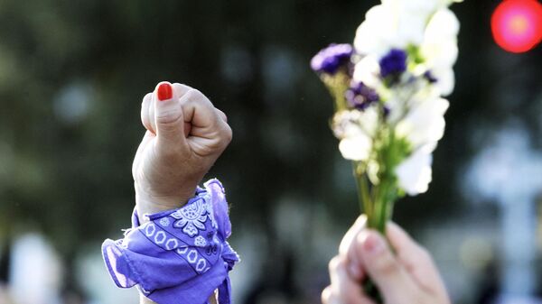 Mujeres protestas en el día internacional de la mujer (archivo) - Sputnik Mundo