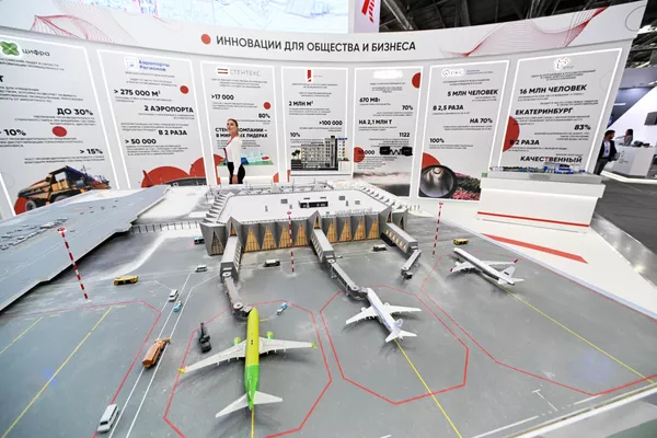 El estand de la empresa rusa Renova en la Exposición en Ekaterimburgo. El estand de la empresa rusa Renova en la Exposición en Ekaterimburgo. - Sputnik Mundo
