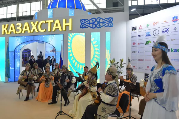 El estand de Kazajistán en la Exposición Industrial Internacional Innoprom 2023 de Ekaterimburgo. El estand de Kazajistán en la Exposición Industrial Internacional Innoprom 2023 de Ekaterimburgo. - Sputnik Mundo