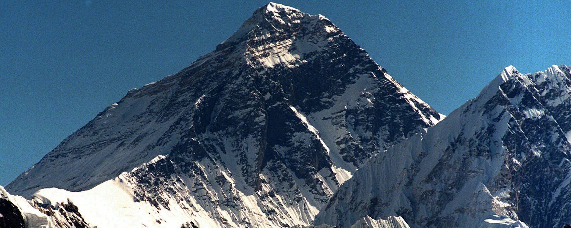 el Everest, en Nepal - Sputnik Mundo, 1920, 01.10.2024