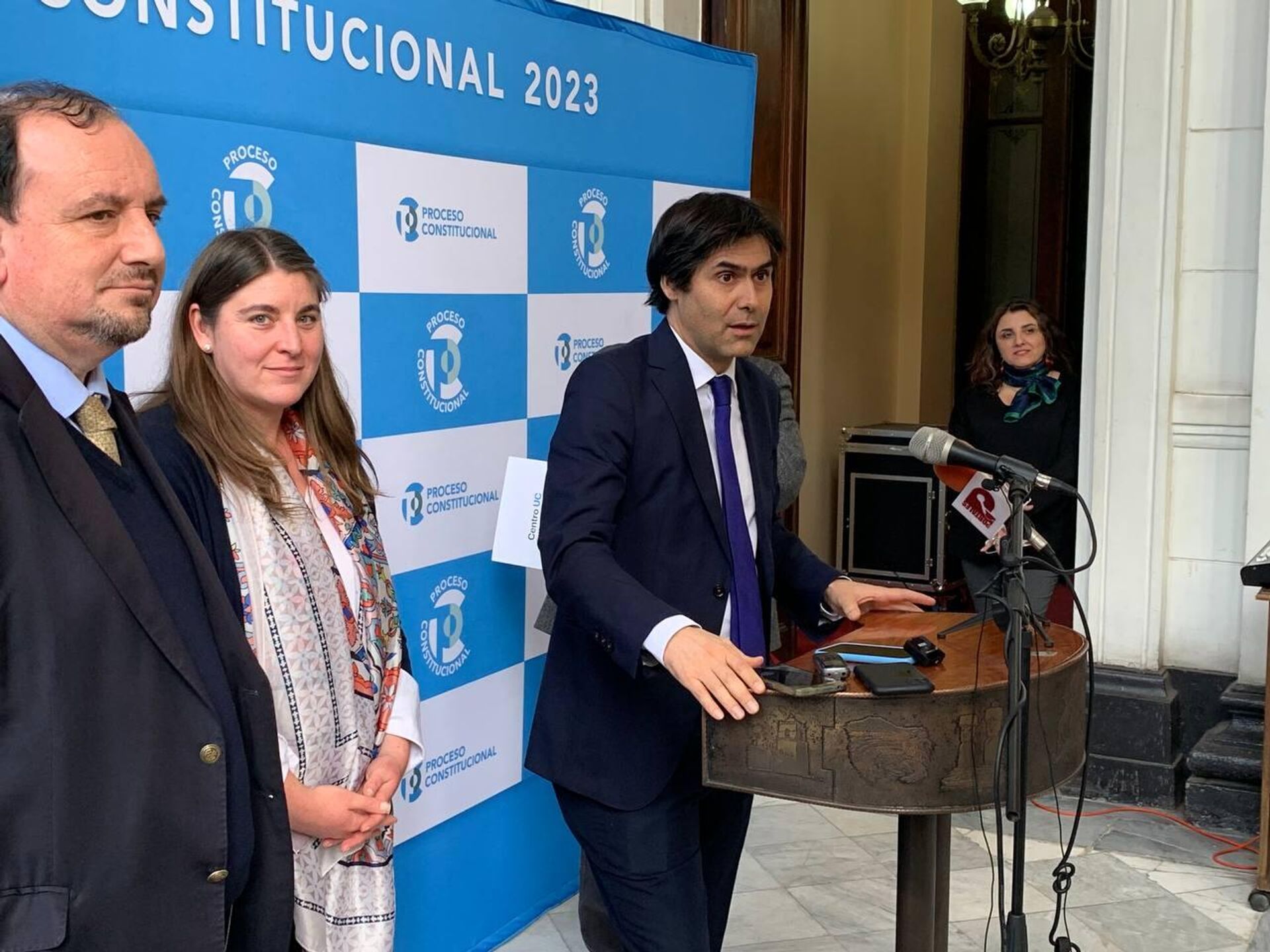 Rodrigo Gil, durante la entrega de las Iniciativas Populares de Norma al Consejo Constitucional - Sputnik Mundo, 1920, 12.07.2023