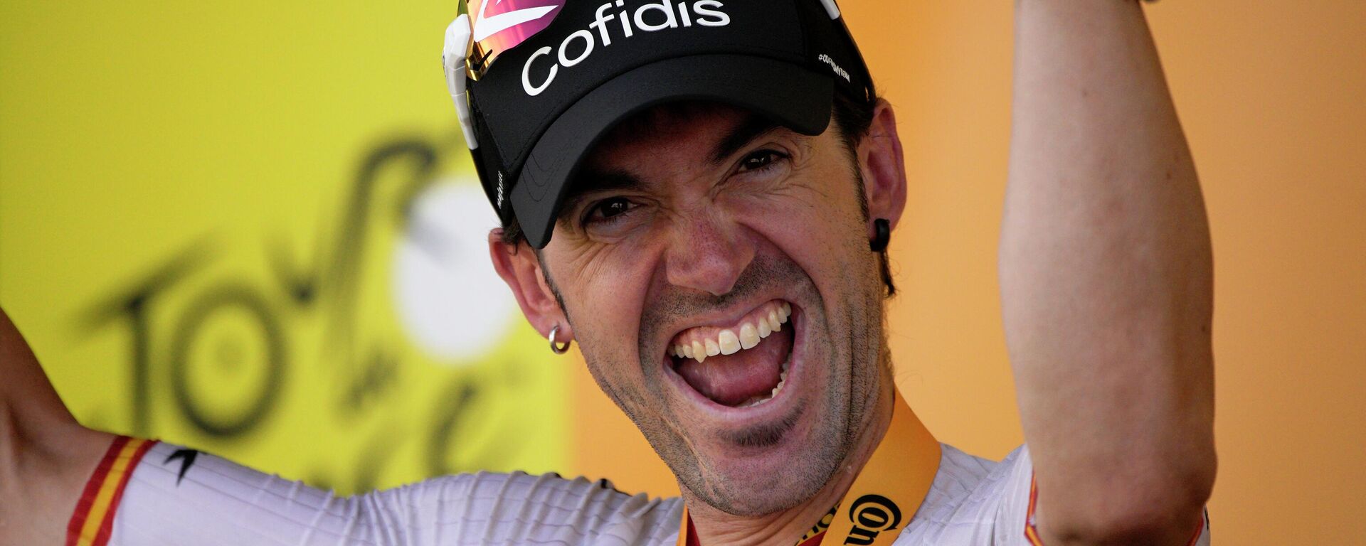 El ciclista español Ion Izagirre celebra tras ganar la duodécima etapa del Tour de Francia - Sputnik Mundo, 1920, 13.07.2023