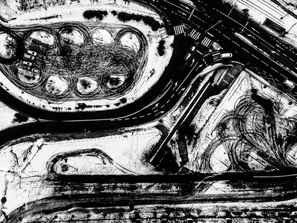 La obra Drift del fotógrafo polaco Krzysztof Papuga, ganador en la categoría individual abstracto. - Sputnik Mundo