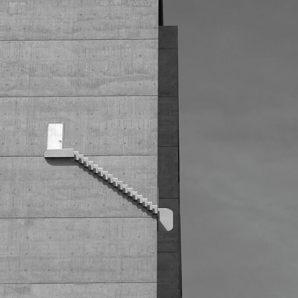 La obra Entrada del fotógrafo suizo Beat Gauderon, ganadora en la sección de arquitectura individual. - Sputnik Mundo