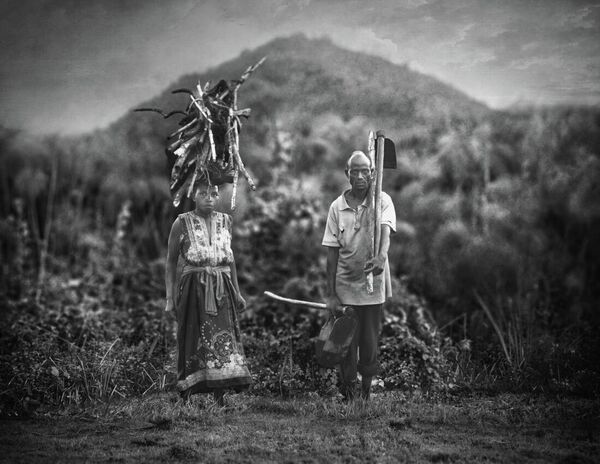 El camino de vuelta a casa, del fotógrafo árabe Osama Elolemy, que logró el segundo puesto en personas individual. - Sputnik Mundo